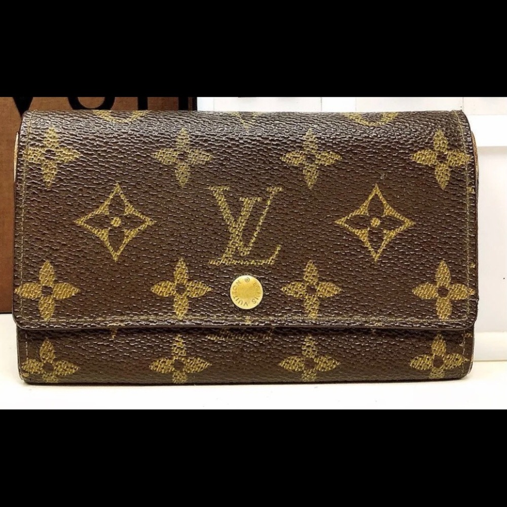 Authentic LV wallet